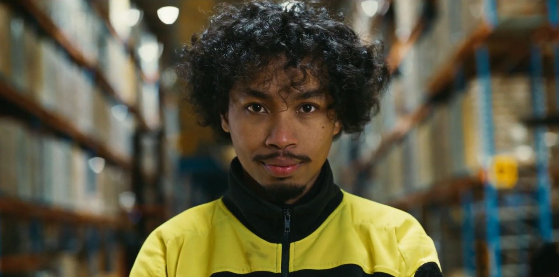 Collaborateur STEF regardant la caméra, extrait du film de marque employeur réalisé par Agence WAT du groupe We are together, agences spécialistes de la communication RH et marque employeur primées.