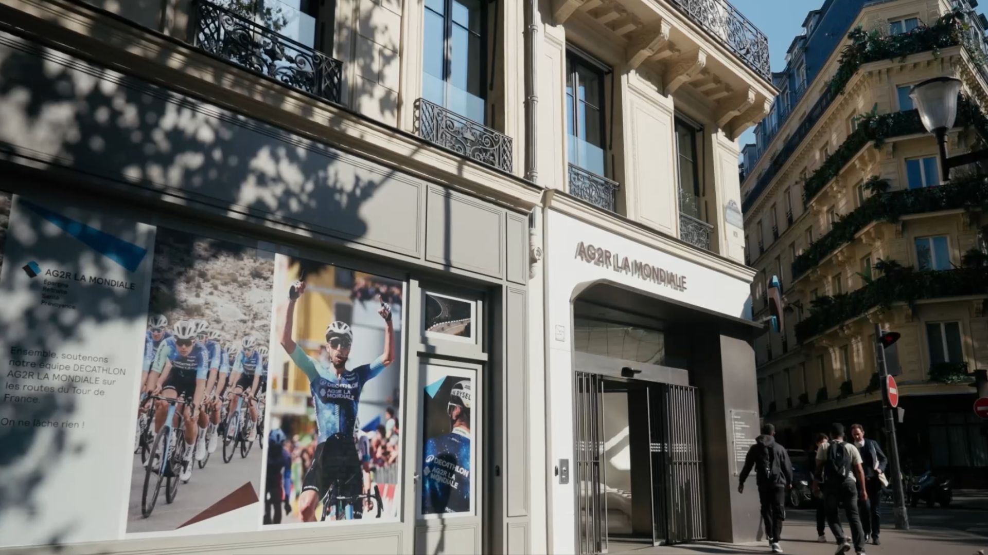 AG2R